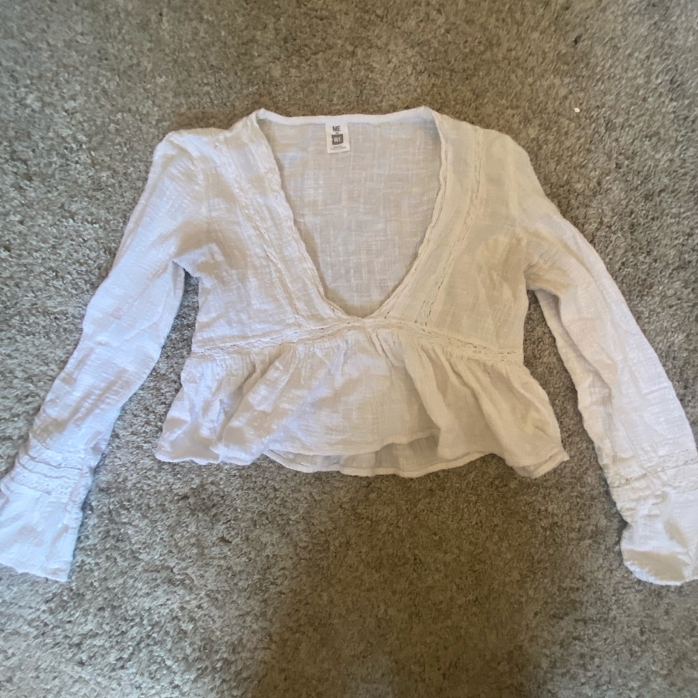Cute long sleeve crop top